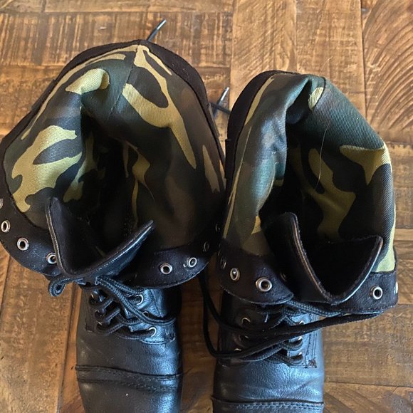Gently-Used Black Combat Boots with Reversible Camo-Print Inside - Picture 5 of 5
